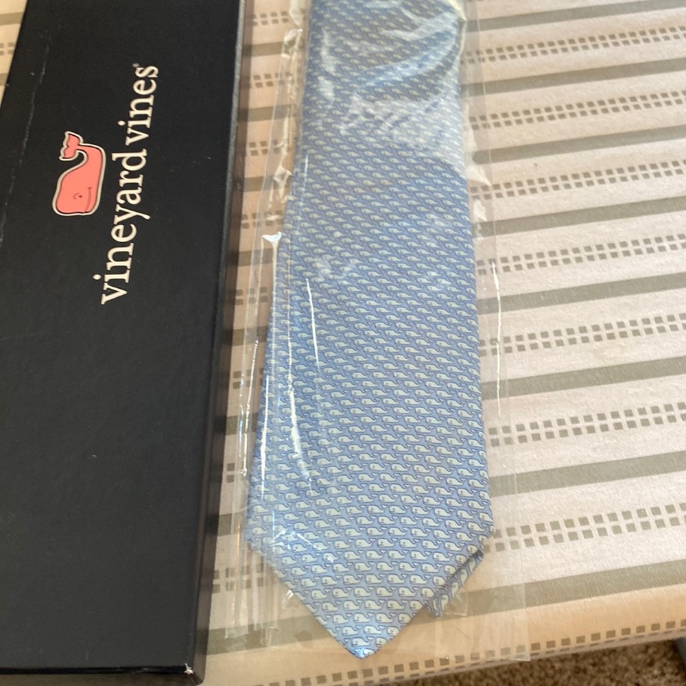 Vineyard Vines Whale Tie